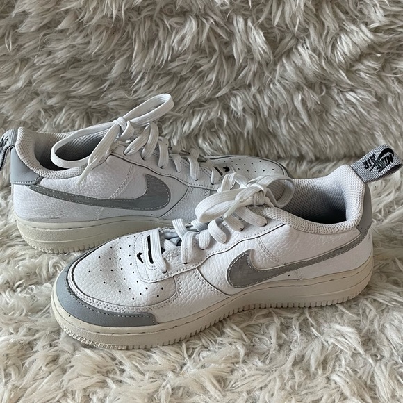 Air Force Ones size 7 - Picture 2 of 7